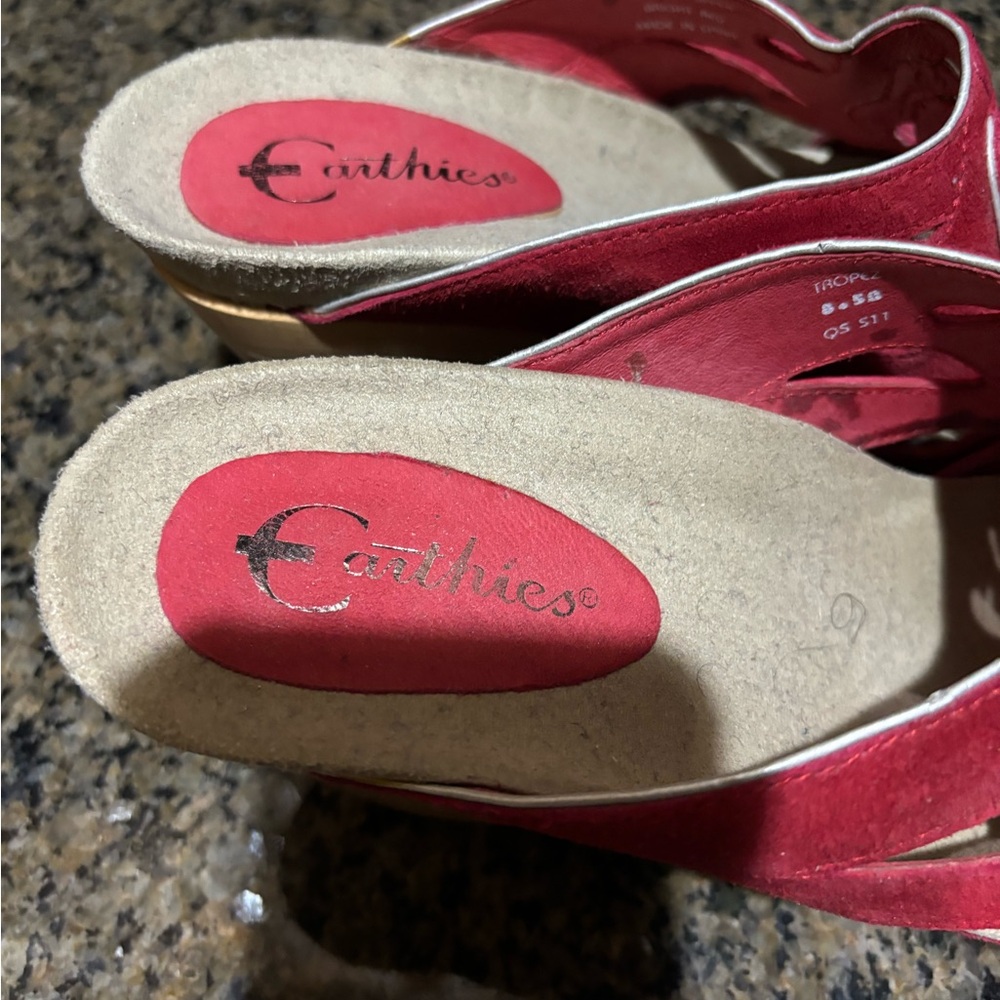 Earthies platform Red sandals - Picture 8 of 8